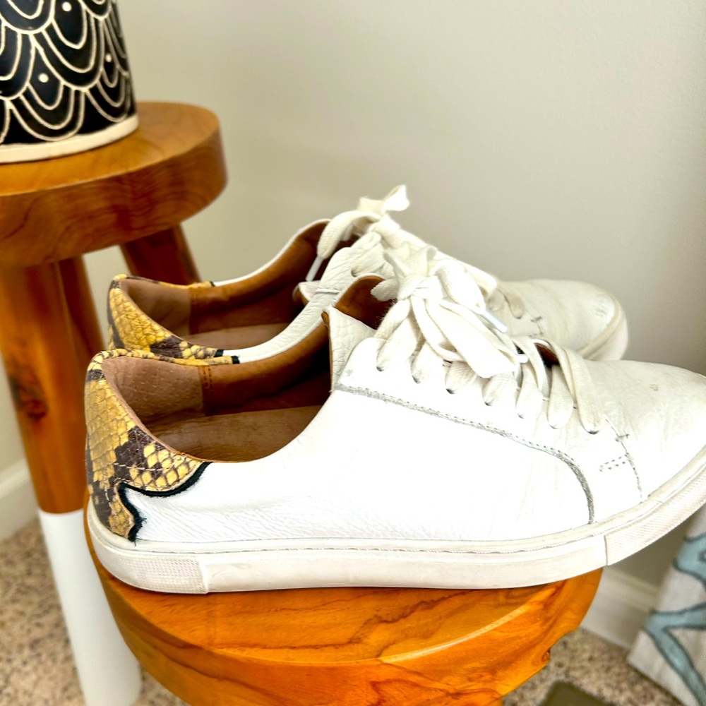 Frye ivy court low lace White Leather Sneakers, 7.5M